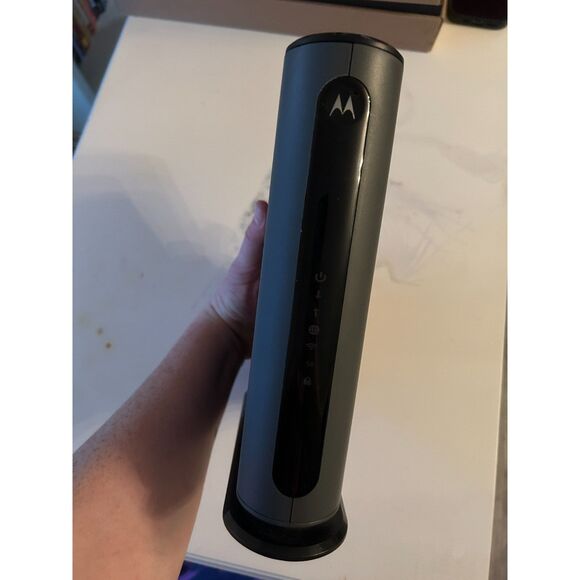 Motorola MG7540 Cable Modem + AC1600 WiFi Router – Works Great – DOCSIS 3.0 - Picture 1 of 5